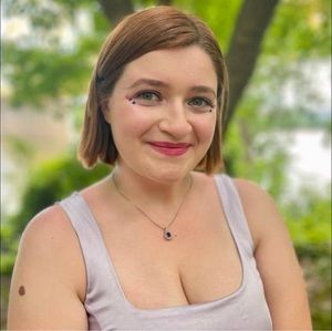 Meet your Posher, Caroline